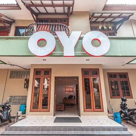 Oyo 1990 Kost Kuningan Executive Boading House Setiabudi Jakarta Exteriör bild