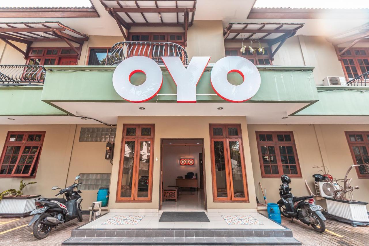 Oyo 1990 Kost Kuningan Executive Boading House Setiabudi Jakarta Exteriör bild