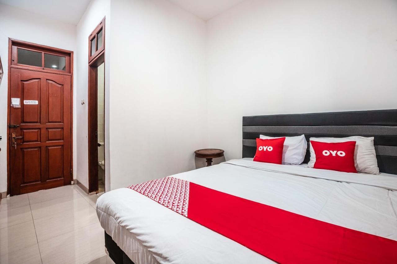 Oyo 1990 Kost Kuningan Executive Boading House Setiabudi Jakarta Exteriör bild