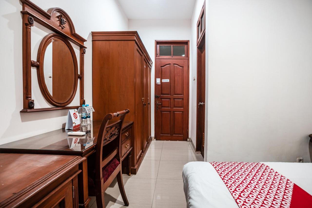 Oyo 1990 Kost Kuningan Executive Boading House Setiabudi Jakarta Exteriör bild