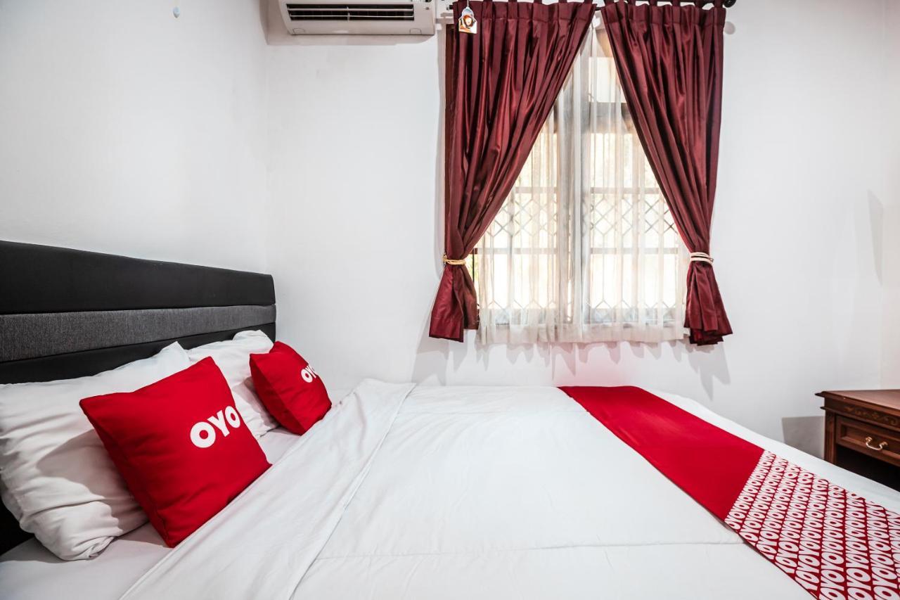 Oyo 1990 Kost Kuningan Executive Boading House Setiabudi Jakarta Exteriör bild