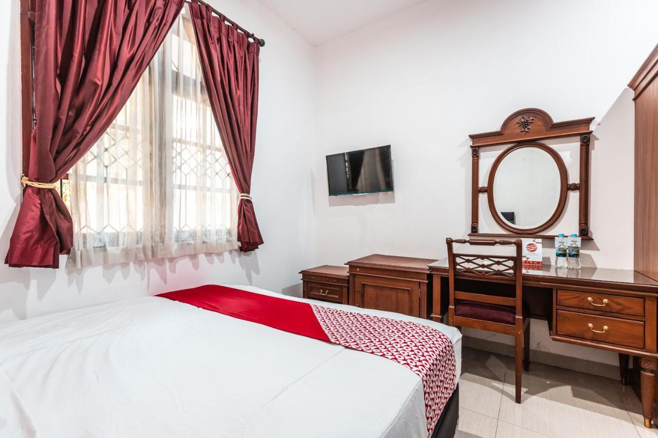Oyo 1990 Kost Kuningan Executive Boading House Setiabudi Jakarta Exteriör bild