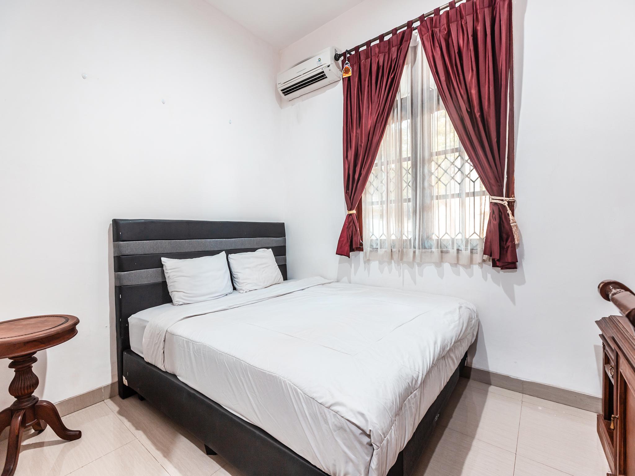 Oyo 1990 Kost Kuningan Executive Boading House Setiabudi Jakarta Exteriör bild