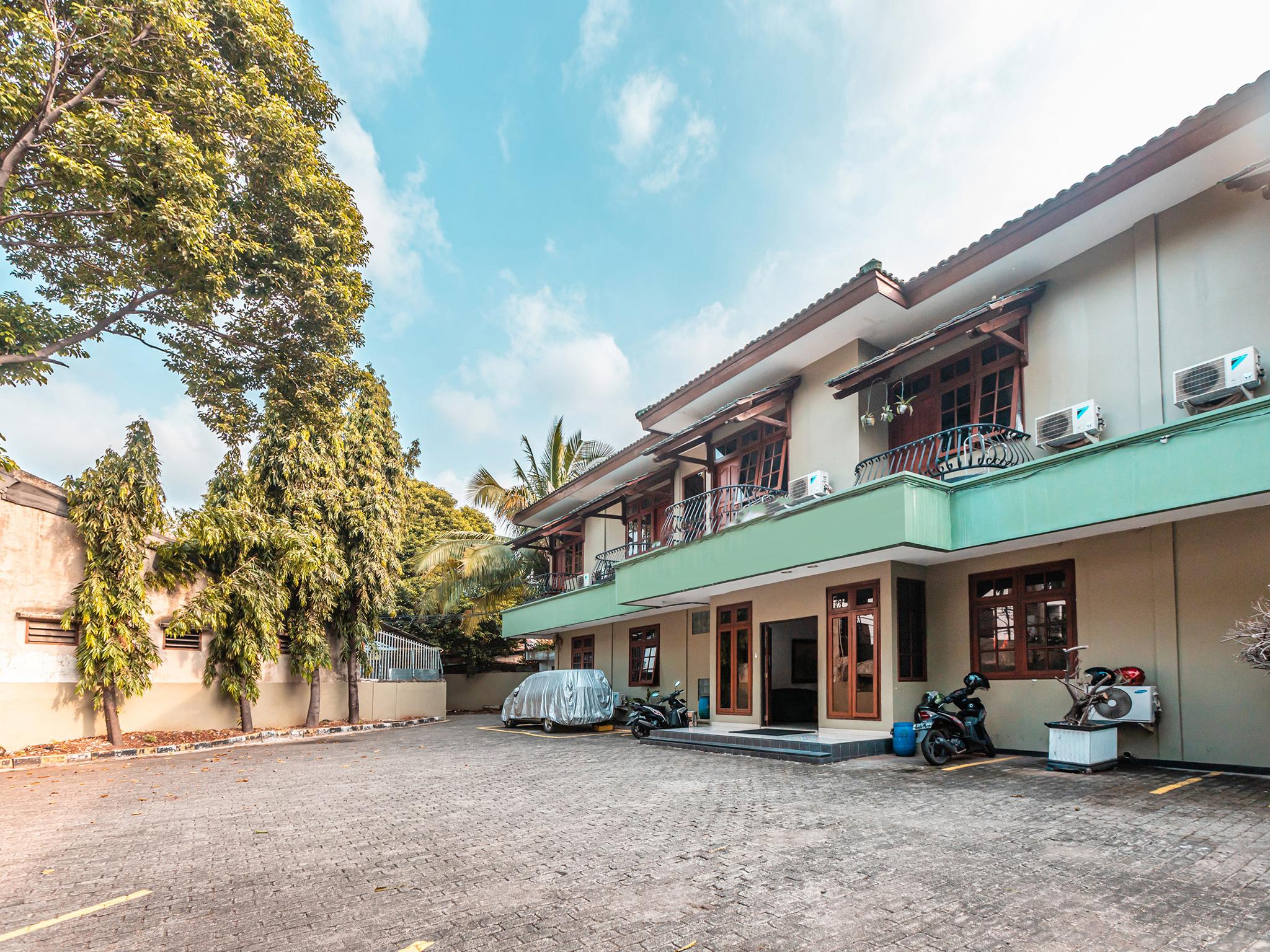 Oyo 1990 Kost Kuningan Executive Boading House Setiabudi Jakarta Exteriör bild